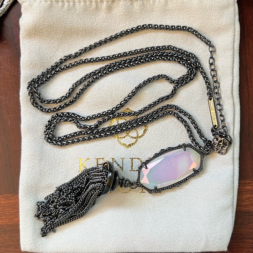 Kendra Scott Everly necklace